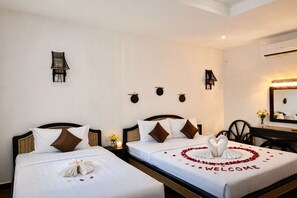 Chambre Familiale, balcon, vue jardin