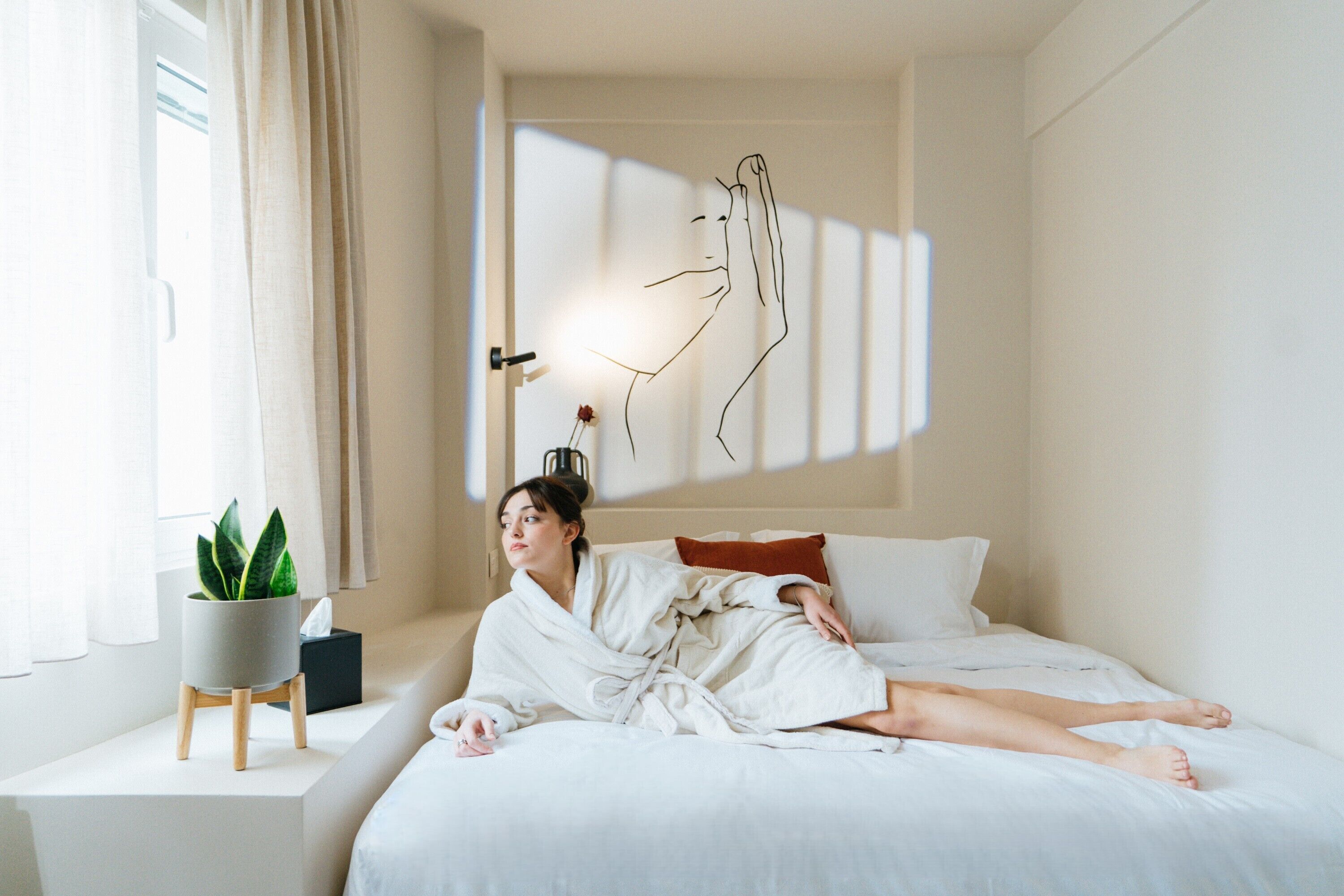 Vision Ermou Deluxe Suite Quiet View | Egyptian cotton sheets, premium bedding, in-room safe, laptop workspace