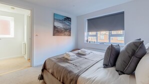 Unclassified image, 3 of 21, button - Chic 1BDR City Retreat with Views of the Shard (Greater London)