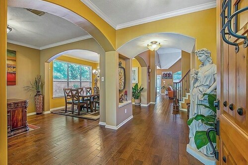 Quiet 1-bedroom house in peaceful Houston. Shared home!