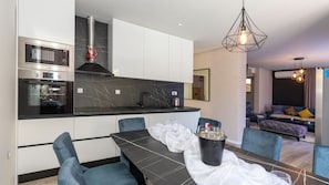 Coffee/tea maker, fridge, microwave, oven - Villa Tea - Kremena by Villas Guide (Blace)