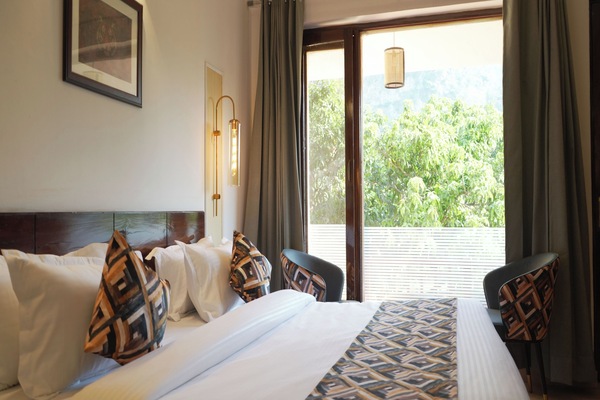 Deluxe Double Room | Pillowtop beds, desk, laptop workspace, WiFi (free)