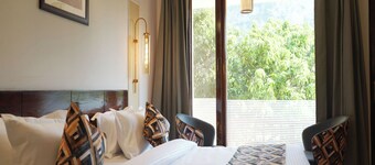 The Whispering Oaks Corbett