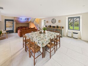 Interior - Large countryside gîte for 10 with terrace (Saint-Crépin-et-Carlucet)