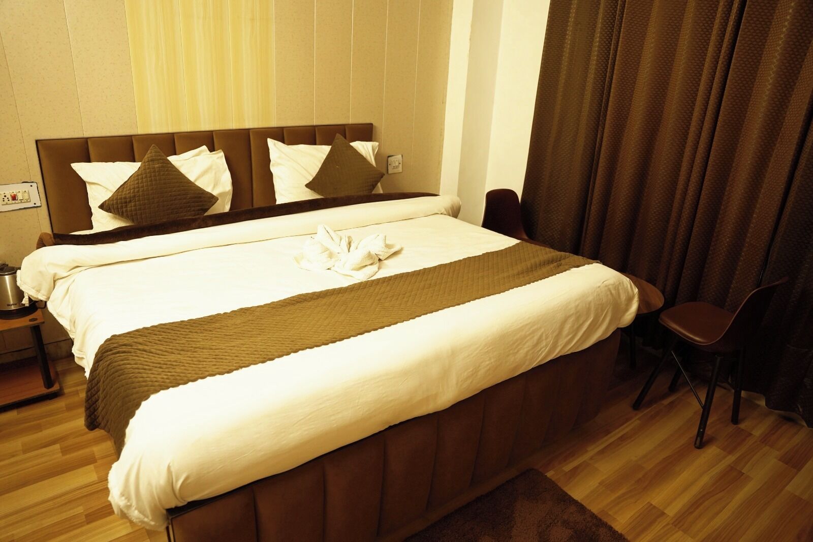 غرفة ديلوكس | أسرّة قابلة للطي وواي فاي مجانًا وملاءات أسرّة