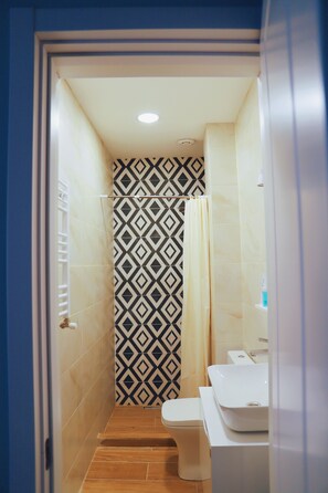 Junior Room, Patio | Bathroom - Apartment 1905 in Avlabari (Tbilisi)
