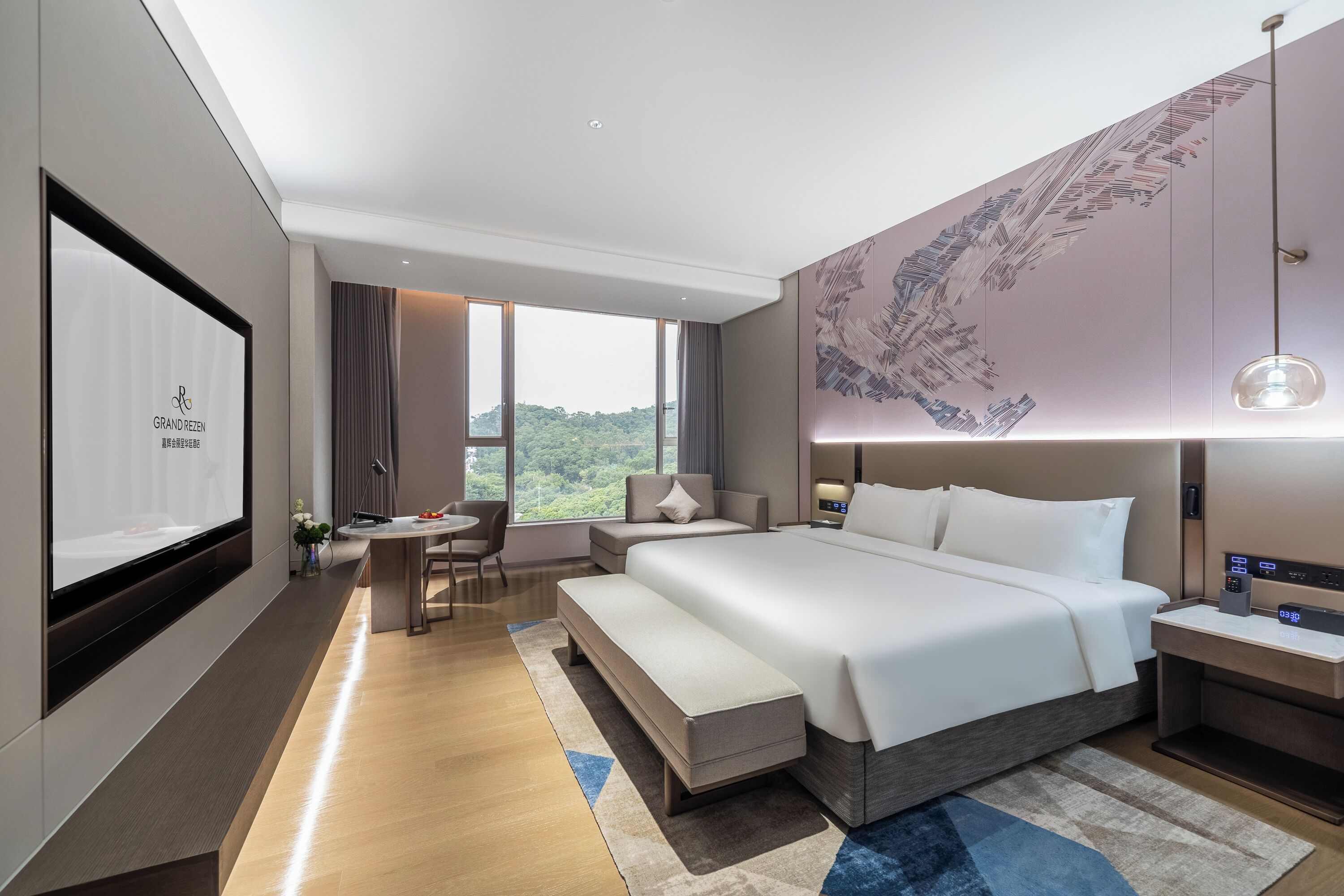 Artículos del minibar gratis, cortinas blackout y wifi gratis 