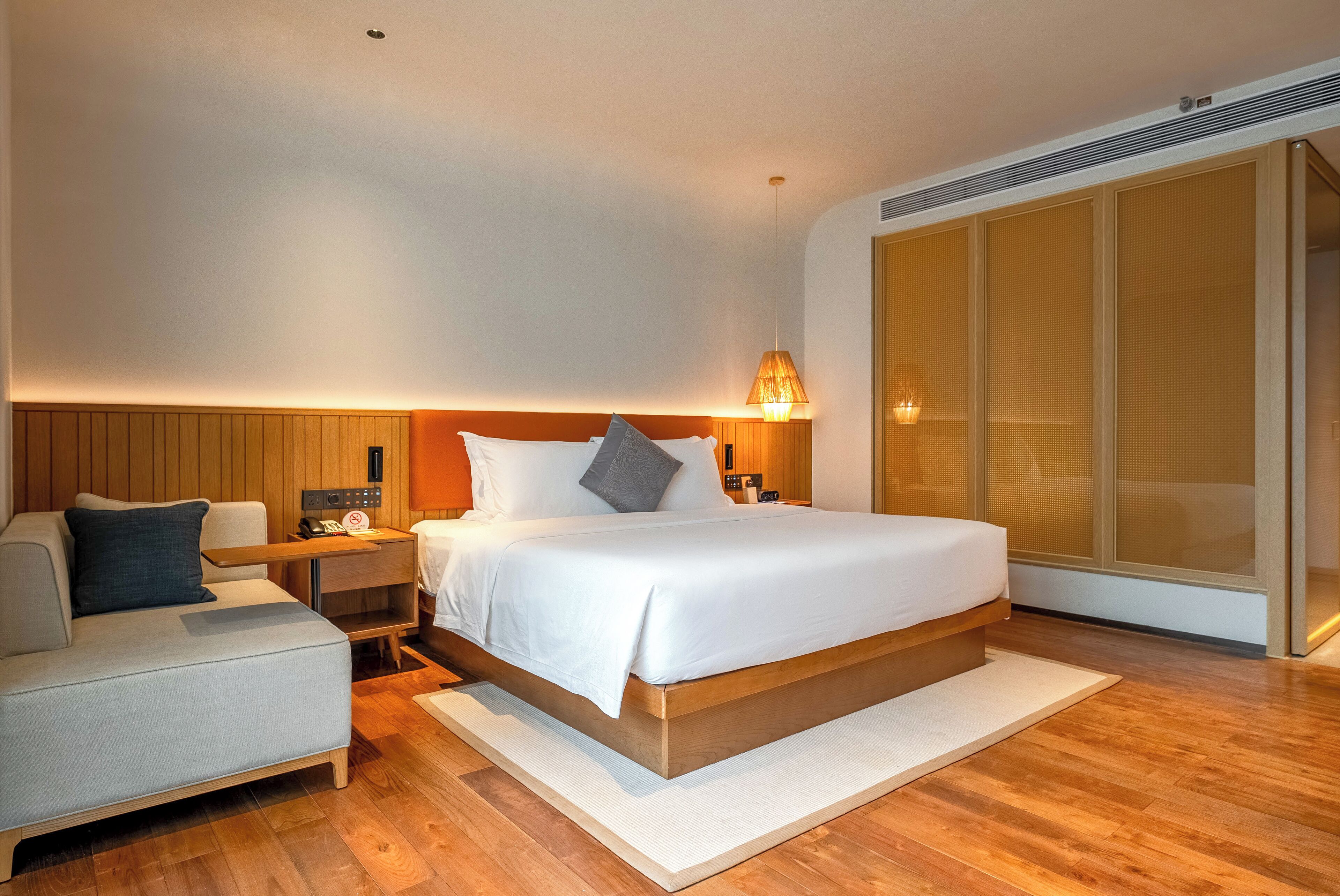 Artículos del minibar gratis, cortinas blackout y wifi gratis 