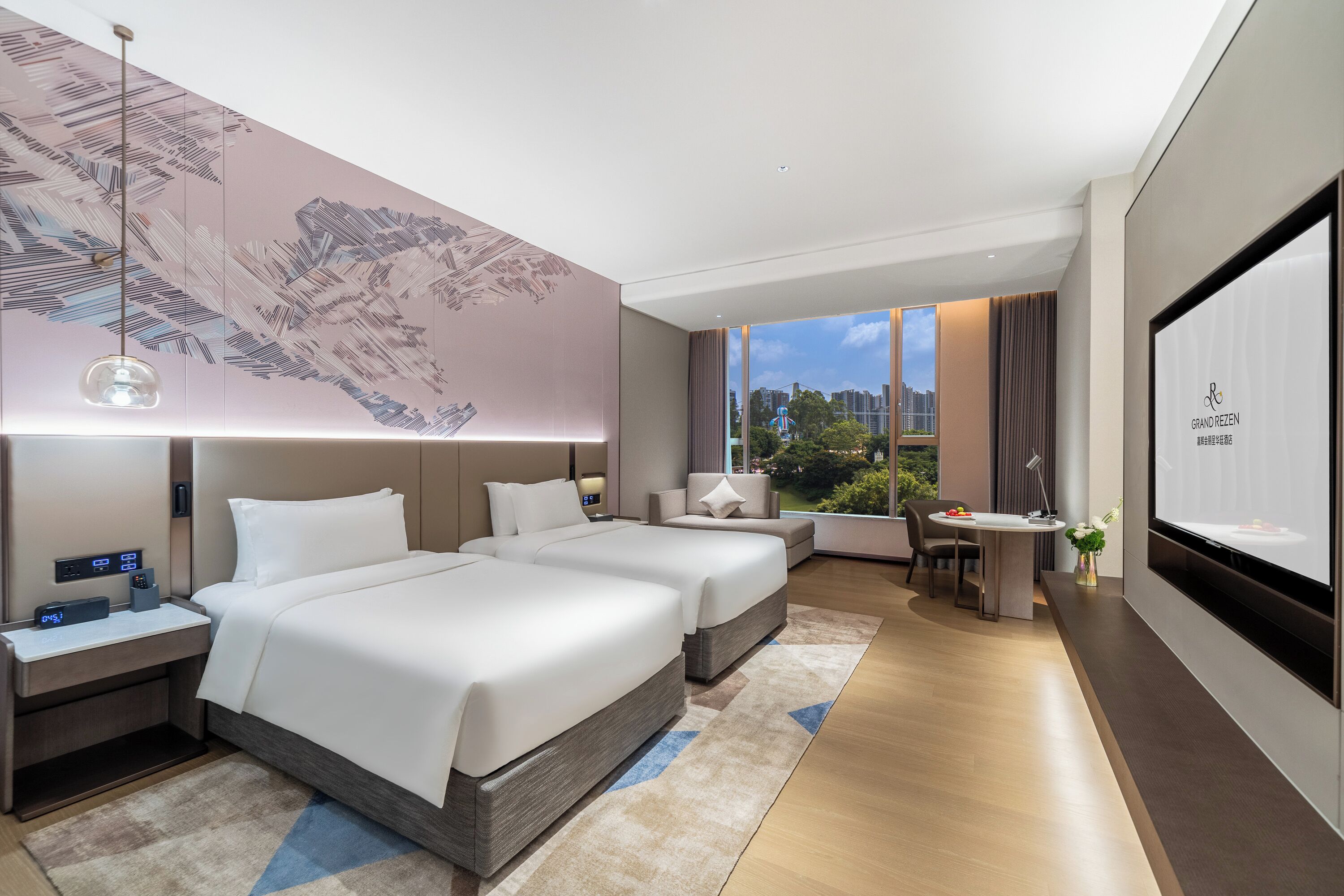 Artículos del minibar gratis, cortinas blackout y wifi gratis 