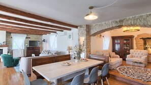 Dining - Stancia Vigini by Villas Guide (Grožnjan)