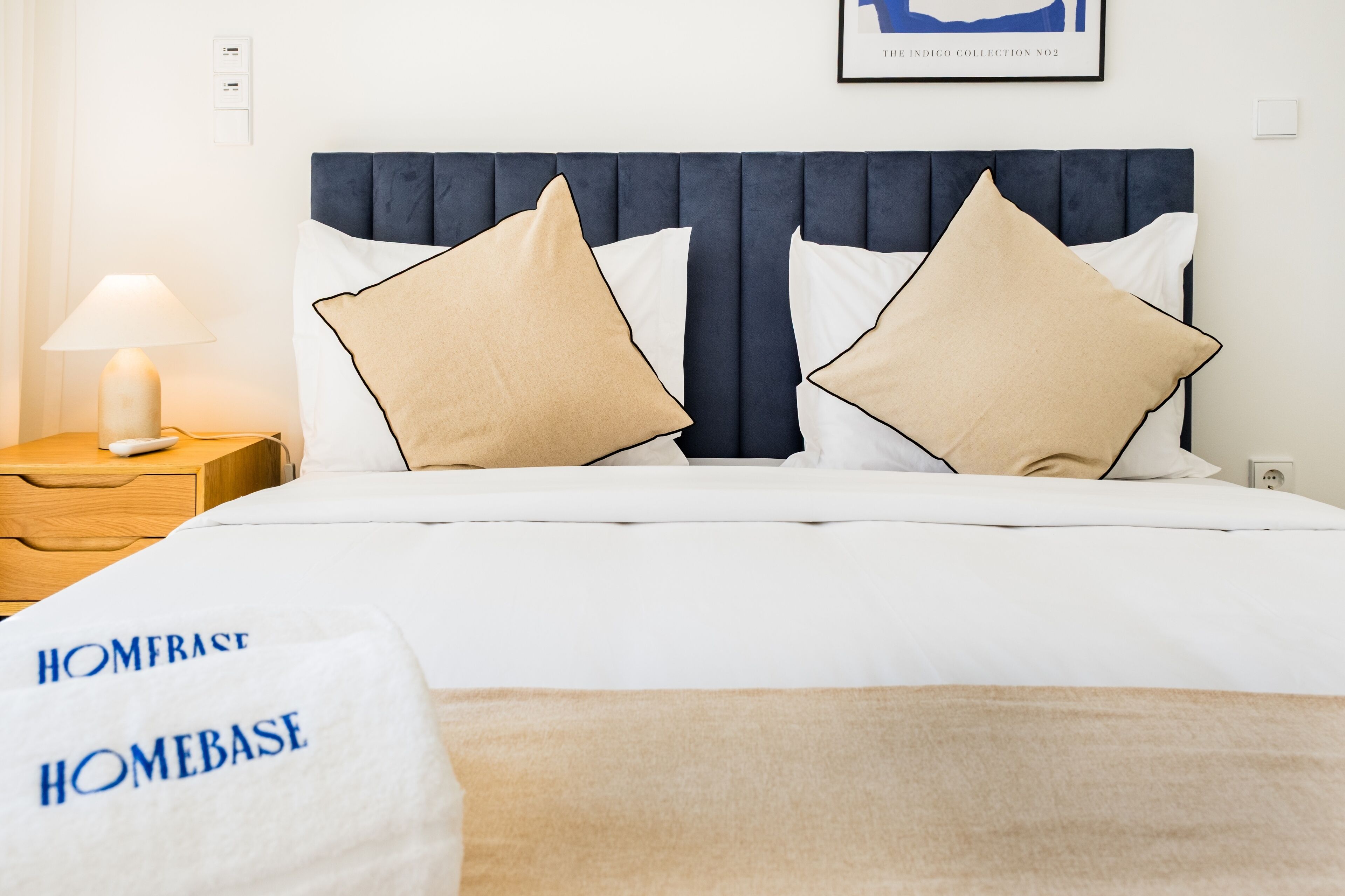 Iron/ironing board, Internet, bed sheets