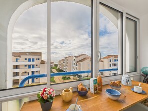 Interior - Sea-view apt 900m to beach for 3 (Les Sables-d´Olonne)