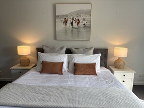 Bügeleisen/Bügelbrett, WLAN, Bettwäsche