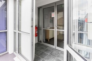 Interior - Bay View Family Suite (Lorne)