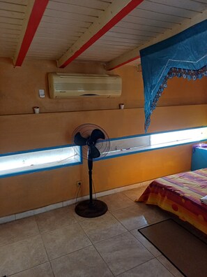 Internet - Private room in rental unit in Pointe-à-Pitre, Guadeloupe (Pointe-À-pitre)