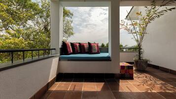 Deluxe Double Room | Terrace/patio