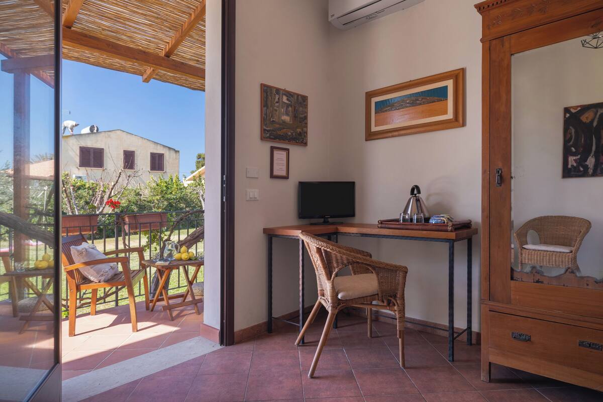 Deluxe Double Room, Balcony, Courtyard View | Free WiFi