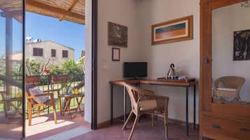 Doppia Deluxe, balcone, vista cortile | Wi-Fi gratuito