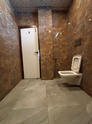Bathroom - Hotel Red Carpet Port Blair (Port Blair)