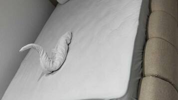 Deluxe Double Room, City View | Desk, laptop workspace, free WiFi