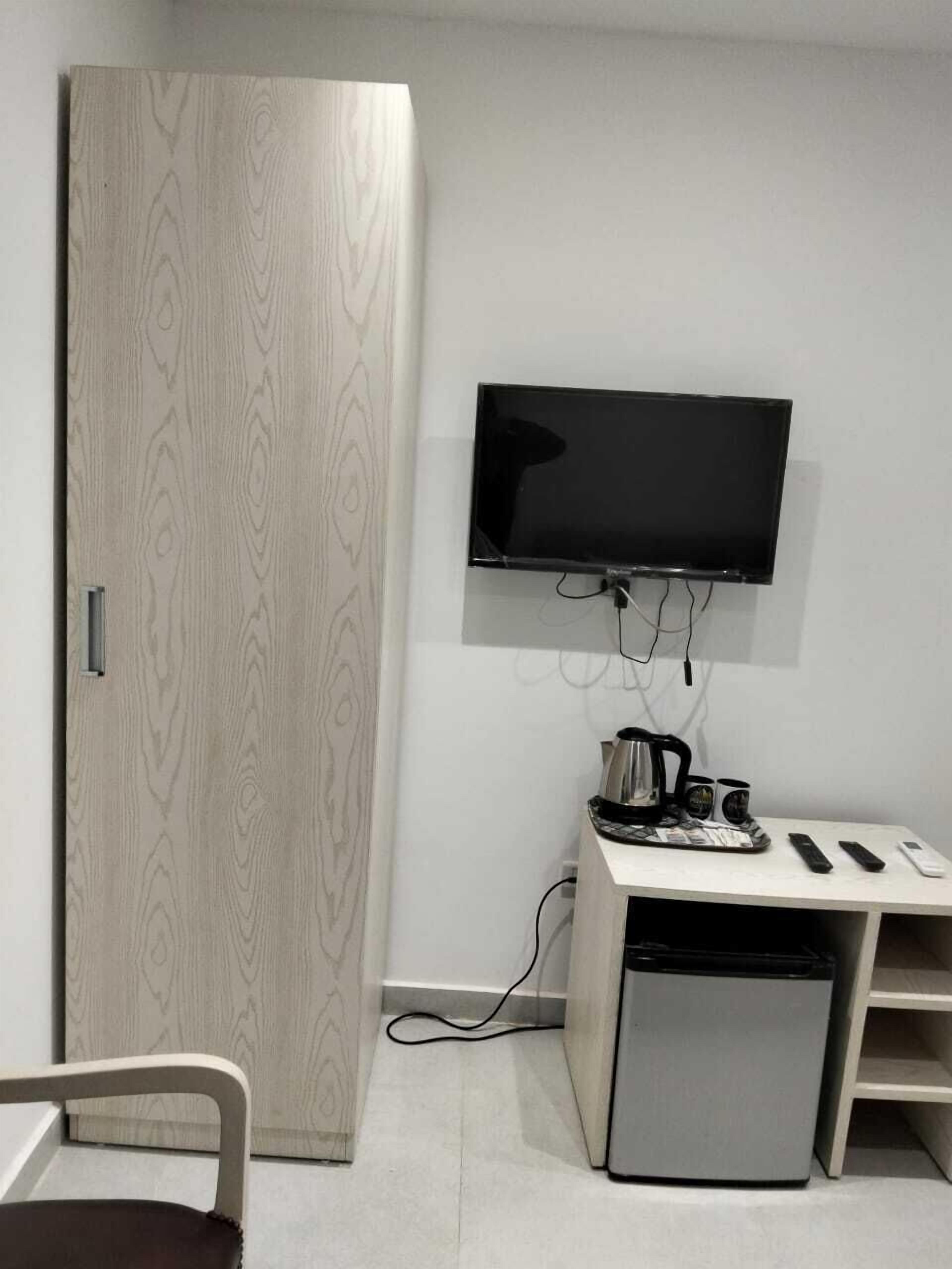 Desk, laptop workspace, free WiFi