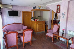 Reception - Hotel Vijecnica (Sarajevo)