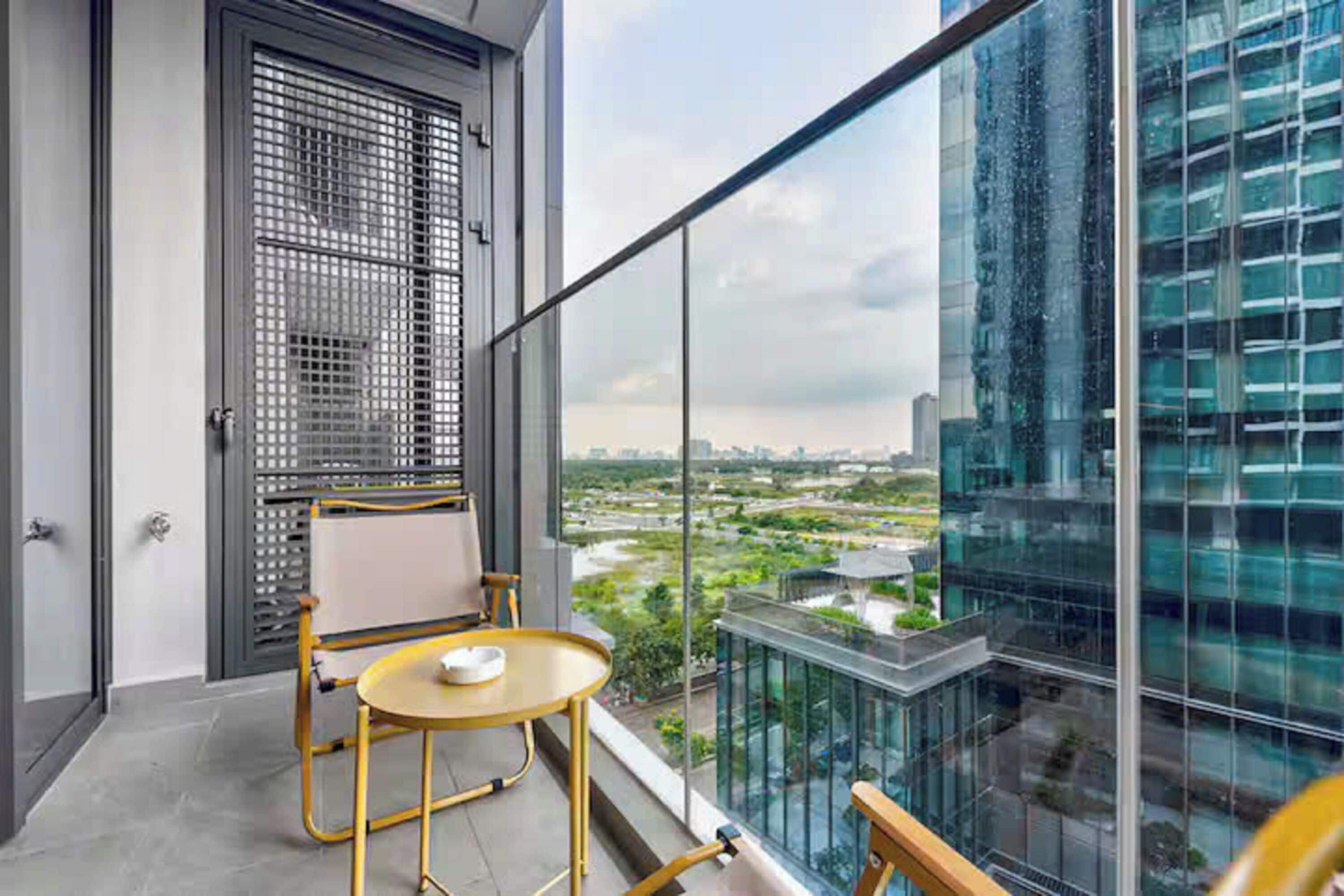 Grand Suite, 1 Bedroom, Club Lounge Access, City View | Egyptian cotton sheets, premium bedding, down comforters