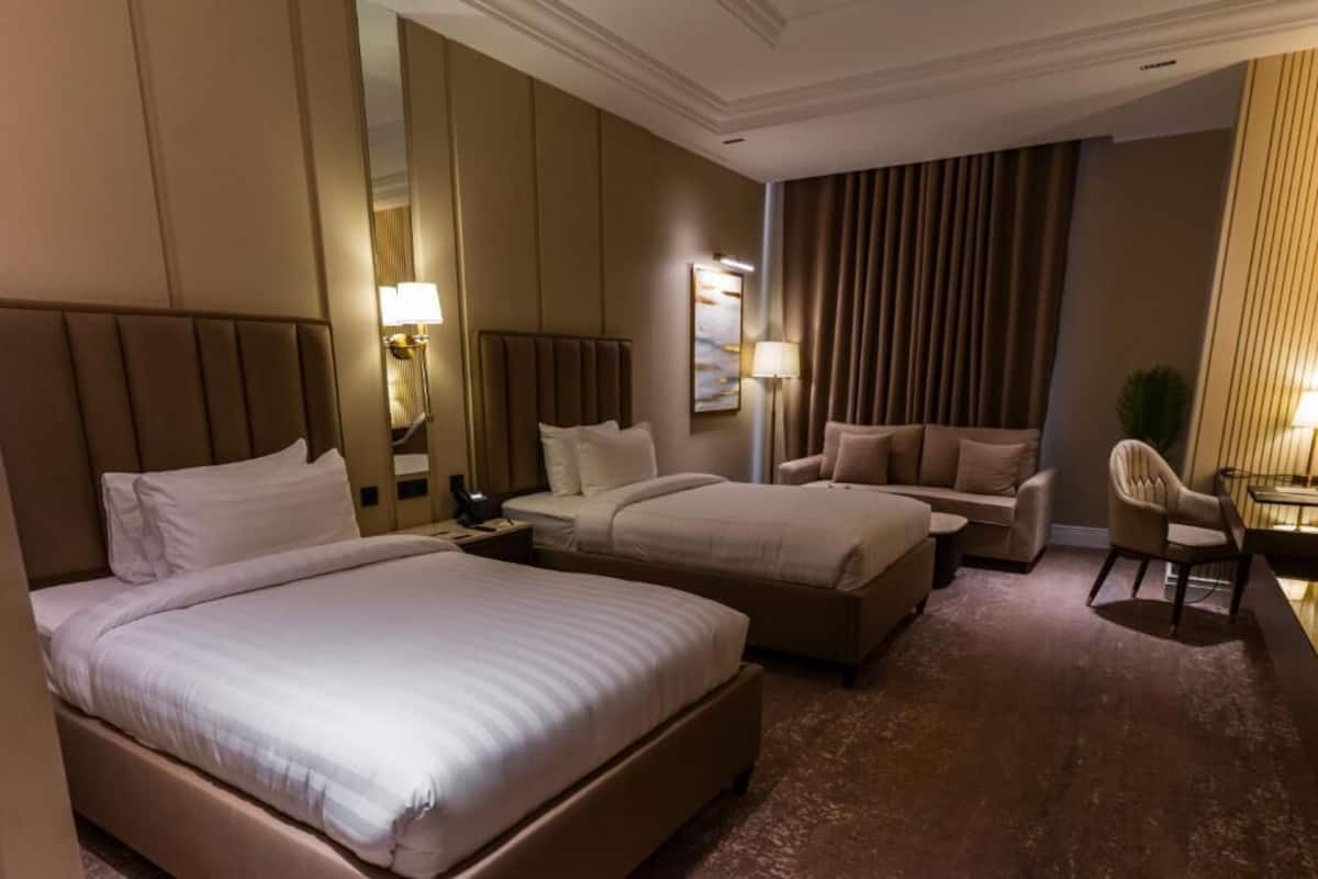 Executive Room, City View | Desk, iron/ironing board, free WiFi