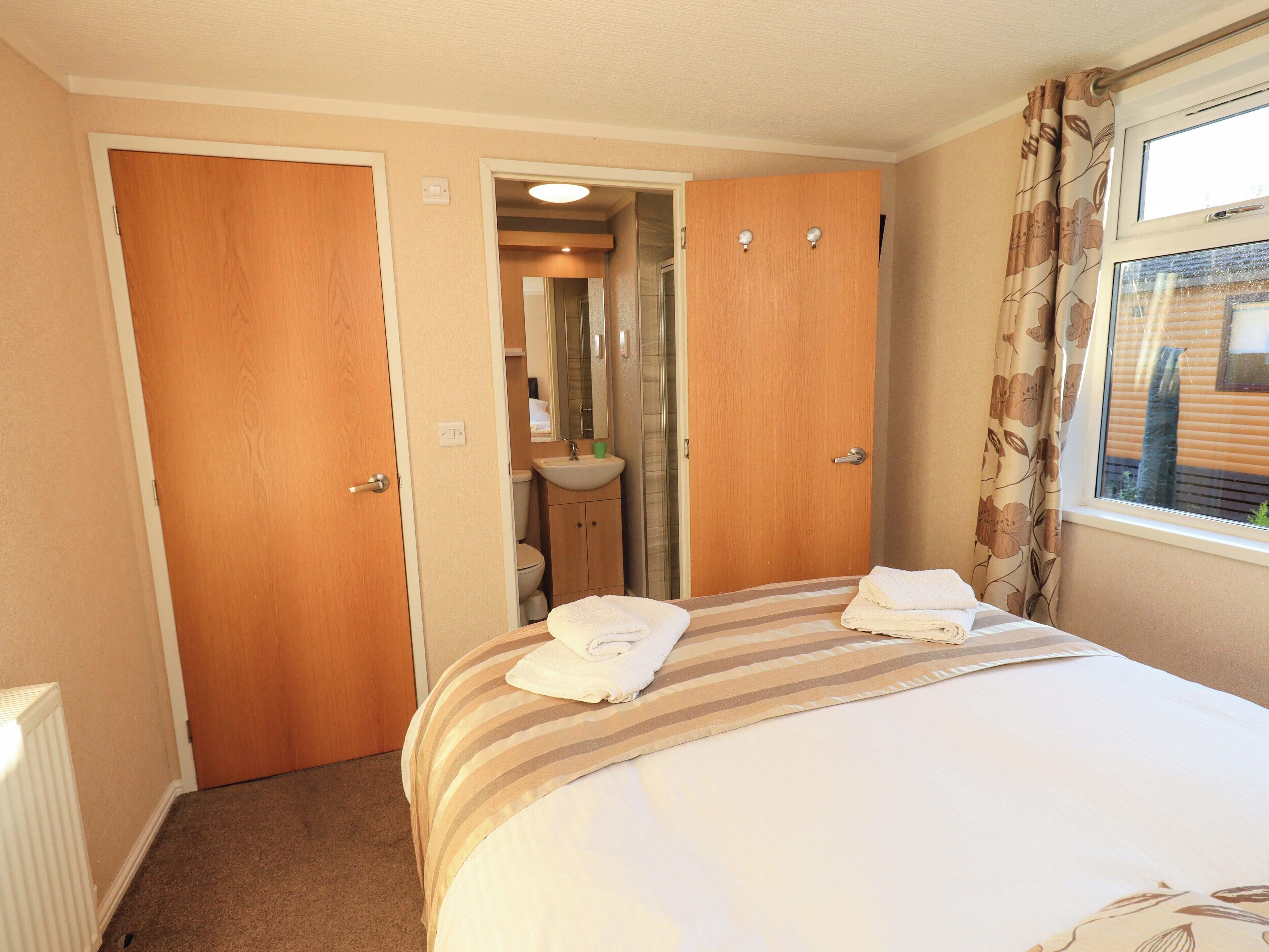 4 bedrooms, individually decorated, individually furnished, free WiFi