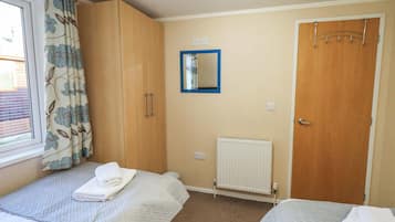 4 bedrooms, individually decorated, individually furnished, free WiFi