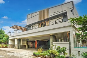 Front of property - Hotel O near Ciputra World Surabaya (Surabaya)