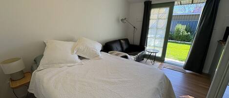 Bügeleisen/Bügelbrett, kostenloses WLAN, Bettwäsche