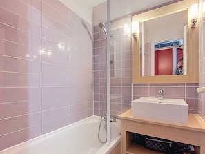 Bathroom - Cabin studio near golf and ocean with wifi and secure parking (Moliets-et-Maa)