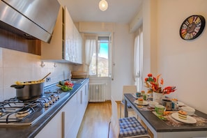 Family Apartment, 2 Bedrooms, Balcony, Beachside (Dolce Orizzonte Few Steps From Lake) | Private kitchen - Dolce Orizzonte Few Steps From Lake (Meina)