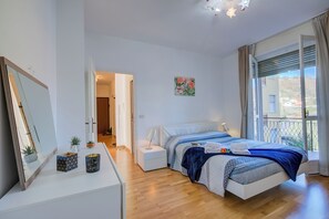 2 bedrooms, laptop workspace, WiFi, bed sheets - Dolce Orizzonte Few Steps From Lake (Meina)