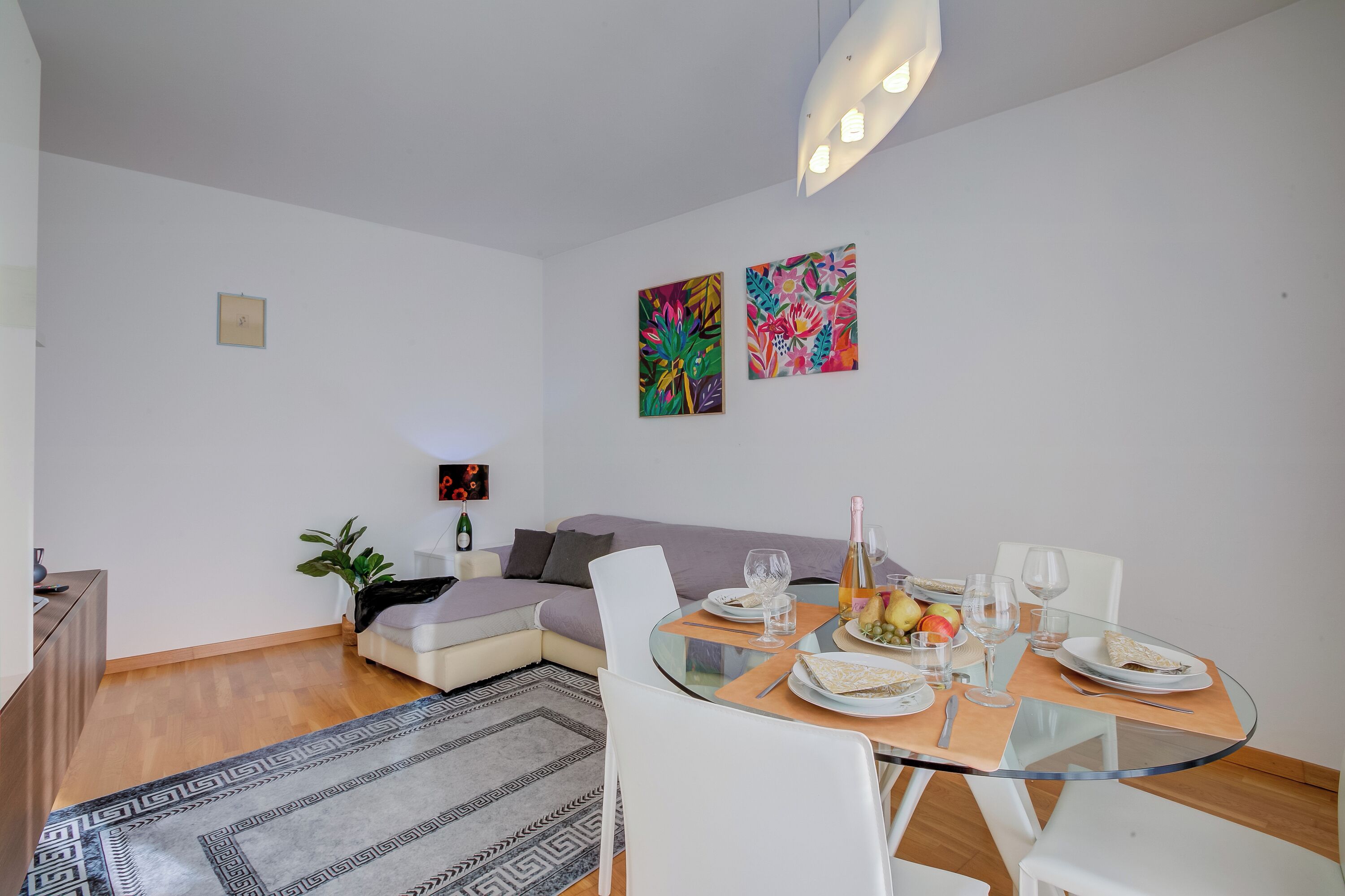 Family Apartment, Multiple Bedrooms, Beachside (Dolce Orizzonte Few Steps From Lake) | Dining