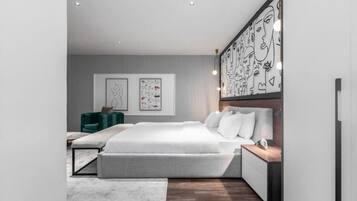 In-room safe, desk, laptop workspace, free WiFi