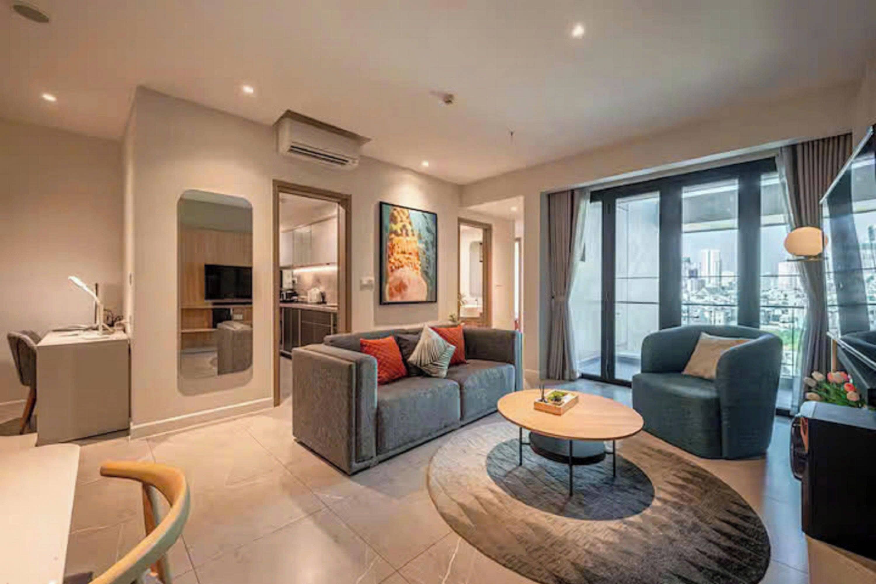 Presidential Suite, 2 Bedrooms, Club lounge access, City View | Egyptian cotton sheets, premium bedding, down duvets