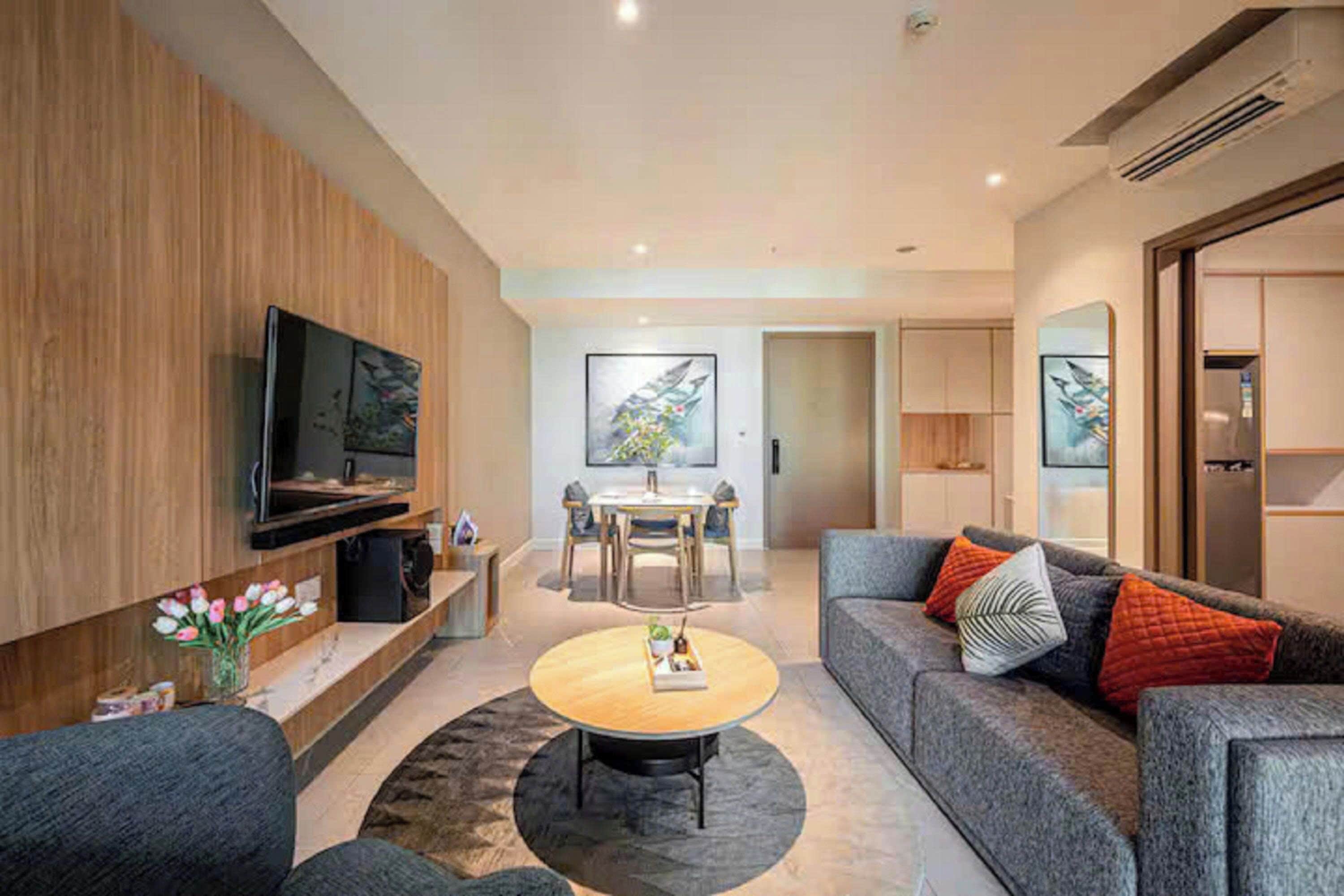 Presidential Suite, 2 Bedrooms, Club lounge access, City View | Egyptian cotton sheets, premium bedding, down duvets