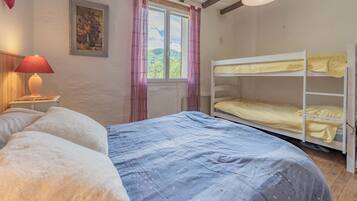 WiFi, bed sheets