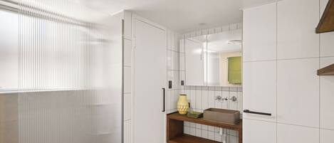 公寓, 陽台, 花園景觀 | 浴室