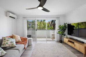 公寓, 阳台, 花园景观 | 起居区