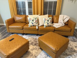 Smart TV - "Tee Time & Tranquility" (Hollywood)