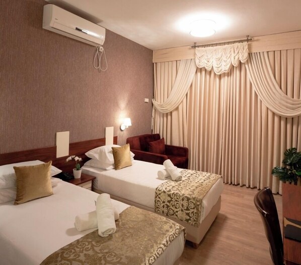 Free WiFi - Aristocrat Hotel (Bnei Brak)