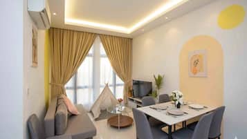 Een televisie en een kantoor