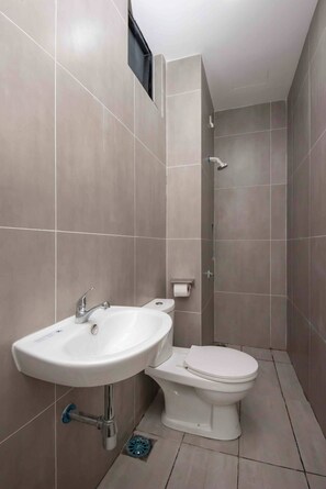 Shower, hair dryer, shampoo - (Kids Fun) 2BR Space Apt near KSL CIQ JB (Johor Bahru)