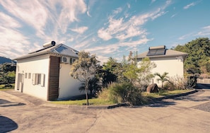 Exterior - Le Verger Mandarine - Piscine & Spa a l'Entre-Deux (Entre-Deux)