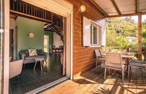 Outdoor dining - Le Verger Mandarine - Piscine & Spa a l'Entre-Deux (Entre-Deux)