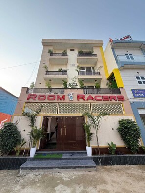 Exterior - Room Racers (Varanasi)