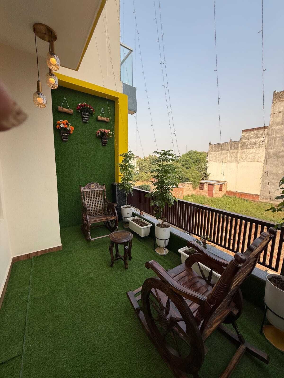 Suite, Air conditioning | Laptop workspace, rollaway beds, free WiFi, bed sheets